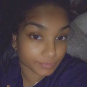 Meet your Posher, Dee